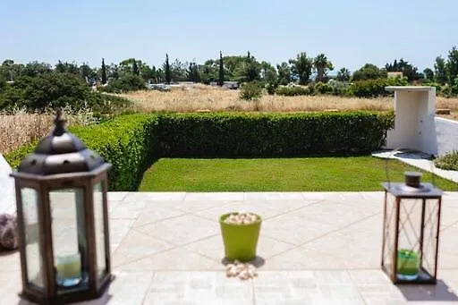 Del Mar Villa Gennadi