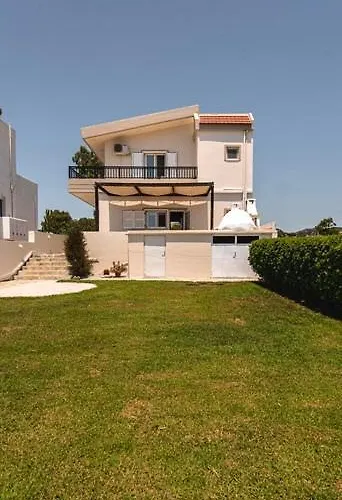 Del Mar Villa Gennadi