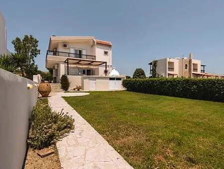 Del Mar Villa *