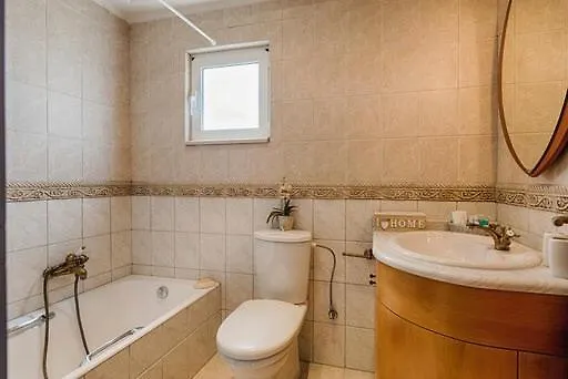 Del Mar Willa Jenadi